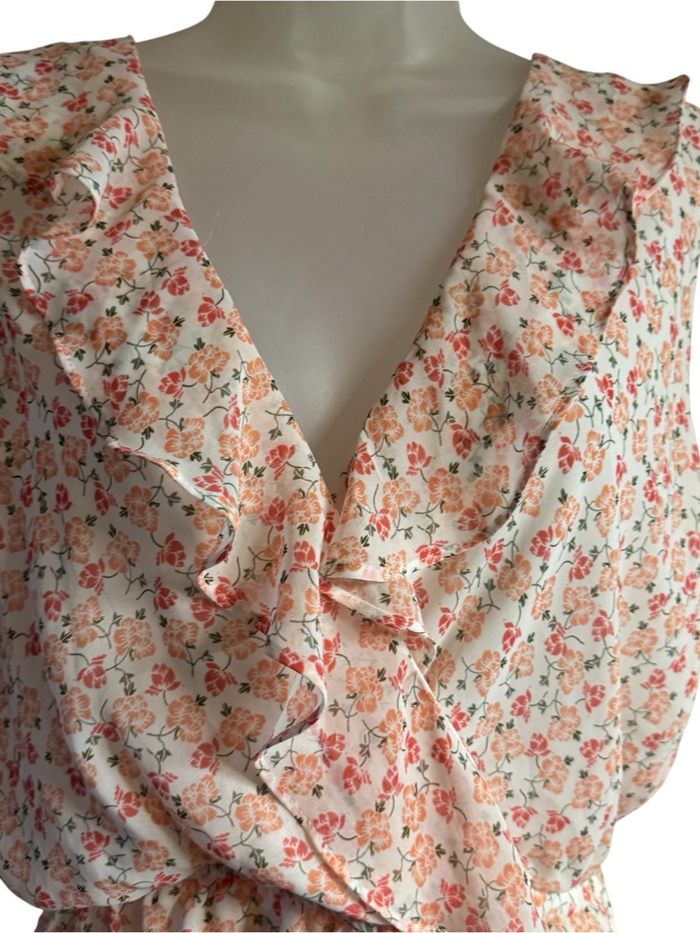 Max Studio Peach Floral Ruffle V-Neck Sleeveless Top  LARGE   #2 - Picture 2 of 8